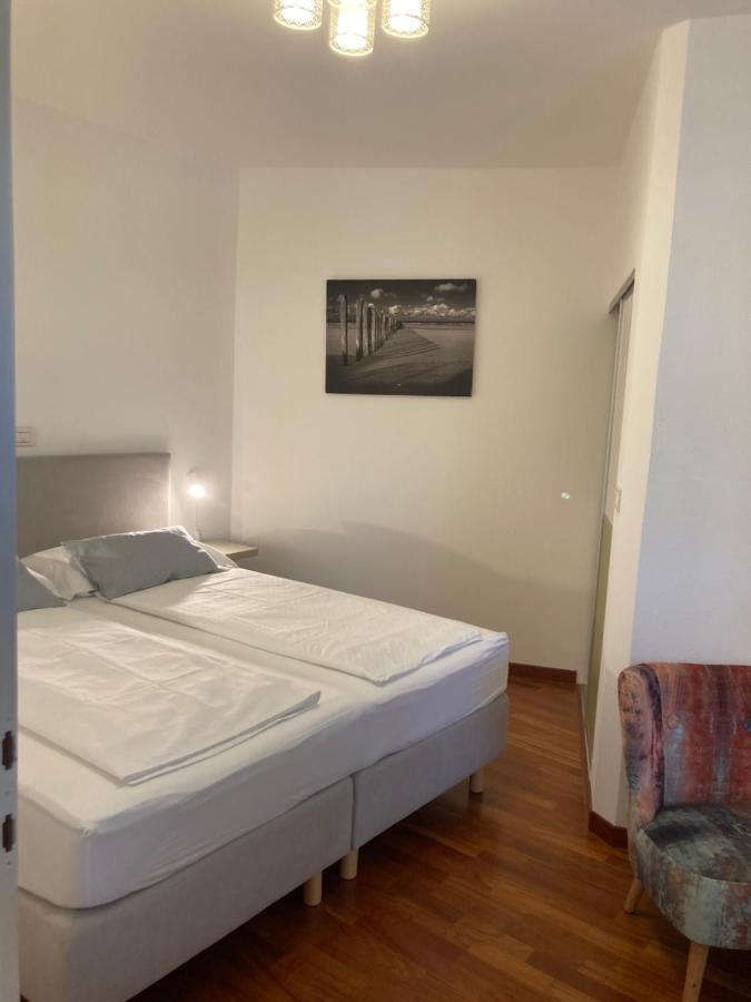 Goga Apartments Pola Esterno foto