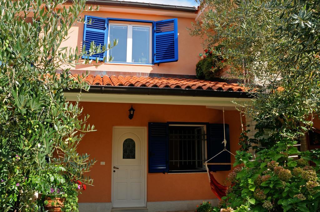 Goga Apartments Pola Esterno foto